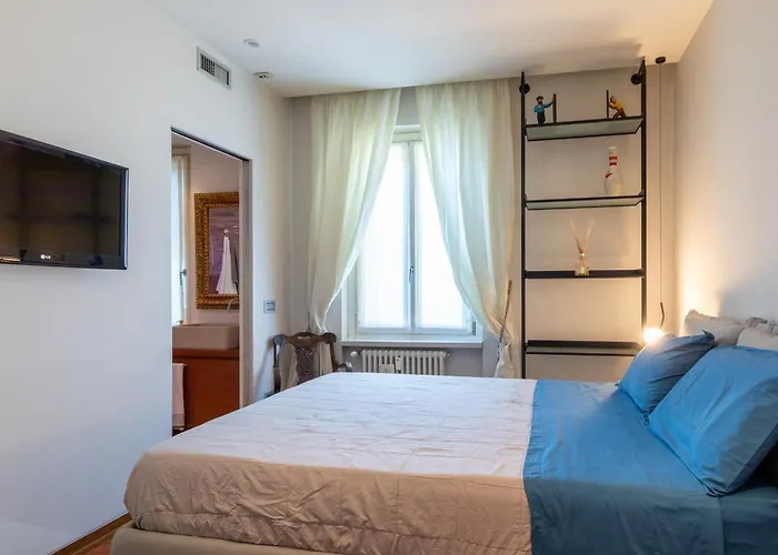 Porta Venezia- design apartment, 2-bedrooms, Netflix, wifi